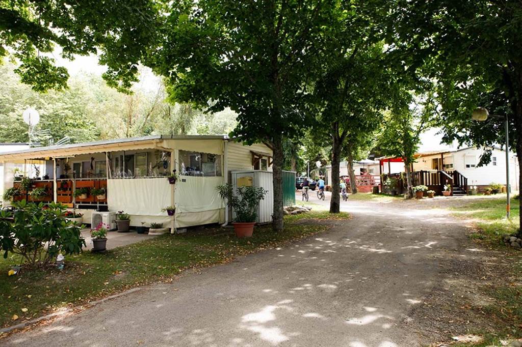 Camping Village Le Pre Cathare Lavelanet Les Pyren Es