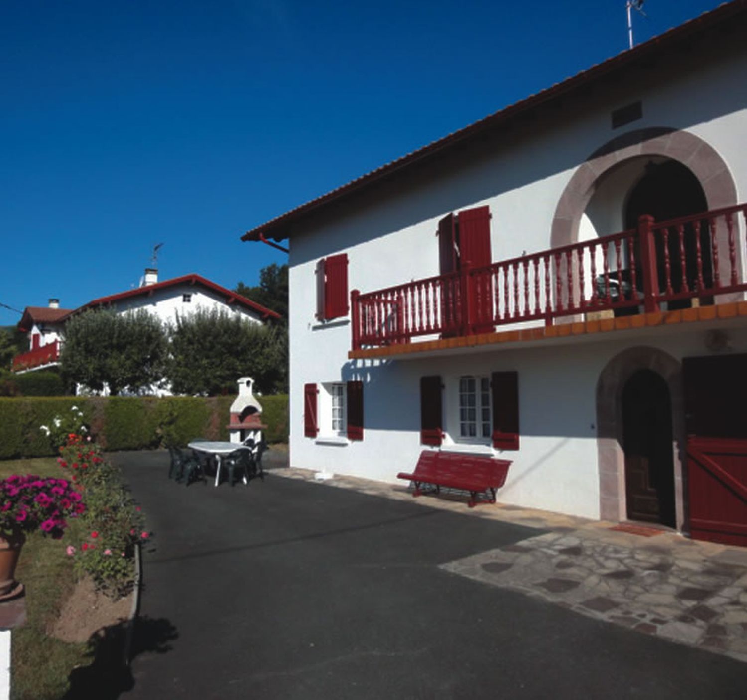 Monsieur Dominique OÇAFRAIN SAINTETIENNEDEBAIGORRY Les Pyrenées