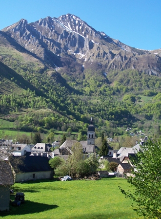 LE PIC DU PREDOUSET ARRENS MARSOUS Les Pyren es LE PIC DU PREDOUSET ARRENS MARSOUS Les Pyren es