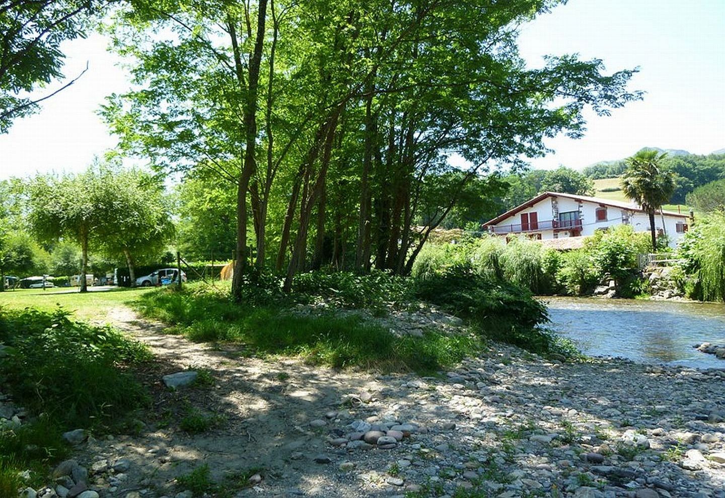 Camping Municipal Irouleguy SAINTETIENNEDEBAIGORRY Les Pyrenées