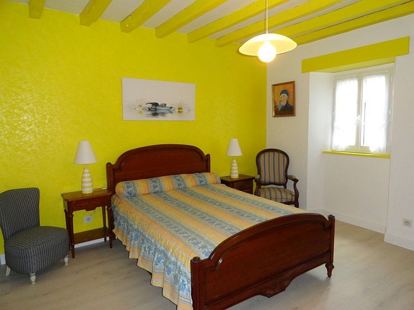 Location Loubet - Maison 10 pers - 13 - Chambre lit double jaune - Mendive 